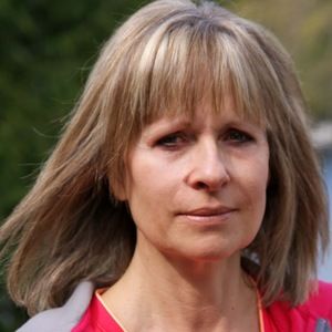 Meet your Posher, Debbie